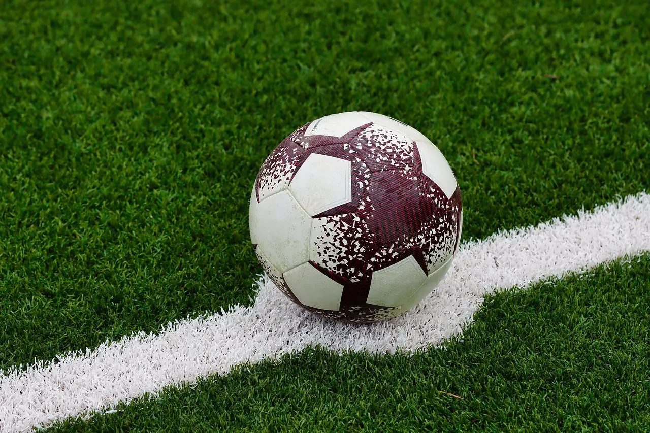 Liga II, runde 5: straffespark, sene udvisninger og et målorgie i Oradea