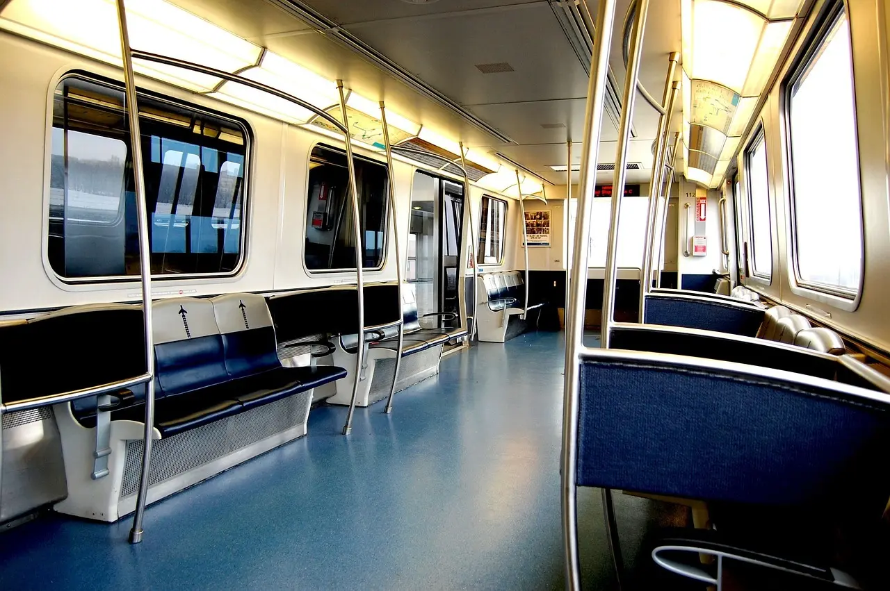 Sådan tager du lufthavnstoget fra Otopeni-lufthavnen til centrum af Bukarest